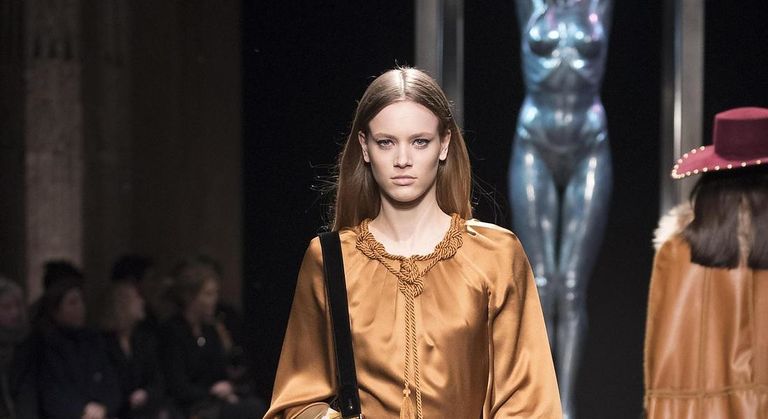 موضة الثمانينيات تعود من جديد في موسم خريف وشتاء 2018