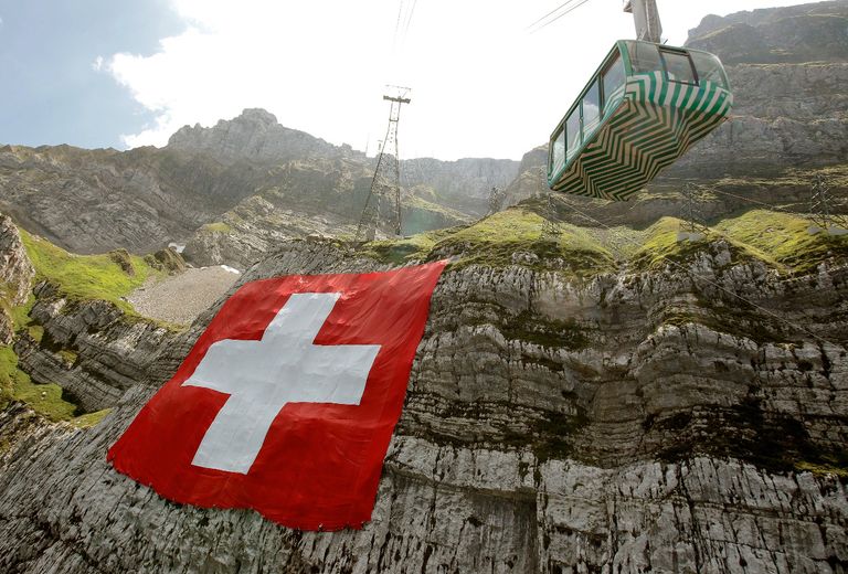 متسلقون يحتفلون باليوم الوطني السويسري 