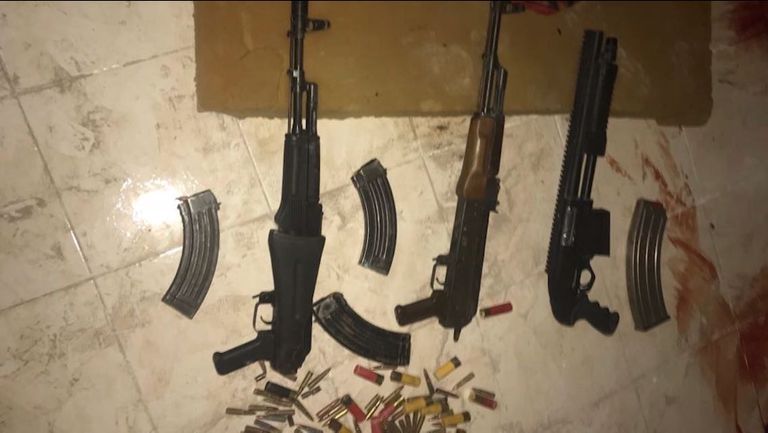 جانب من المضبوطات عناصر من الشرطة المصرية -أرشيفية