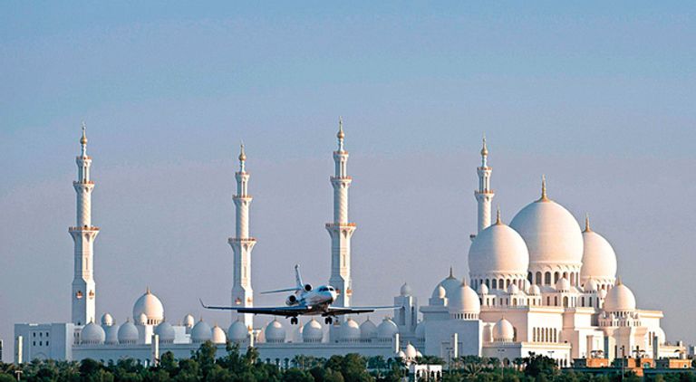 أبوظبي عاصمة دولة الإمارات العربية المتحدة