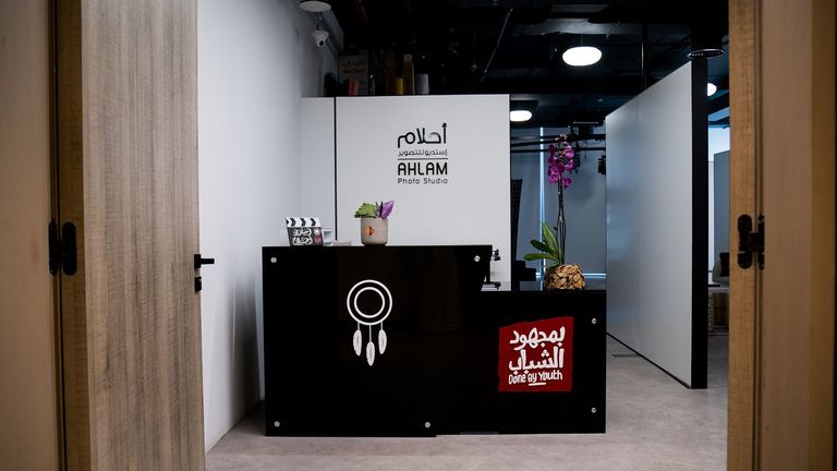 الشابة الإماراتية أحلام البناي