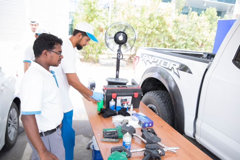 "أمانة تنفيذي أبوظبي" تنظم لموظفيها مبادرة تركيب الشريحة الذكية