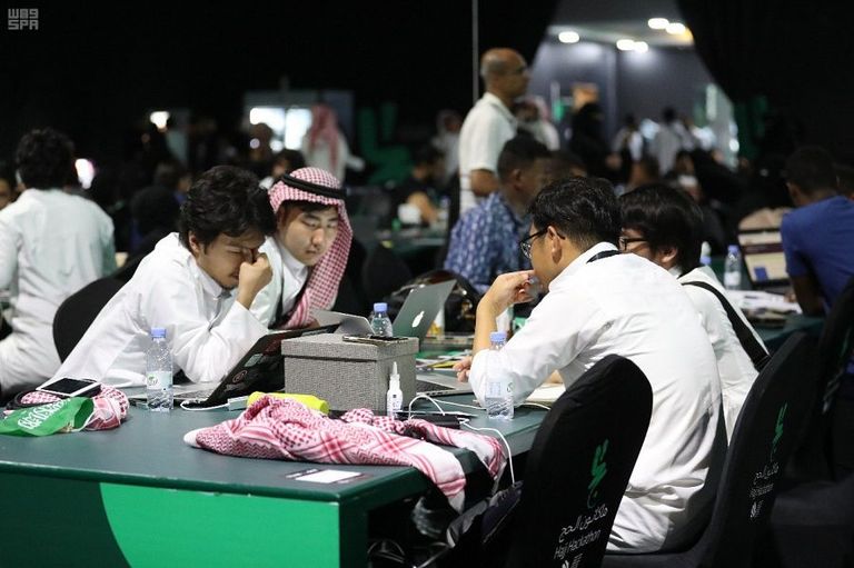 الفريق الياباني المشارك مسابقة "هاكاثون الحج"