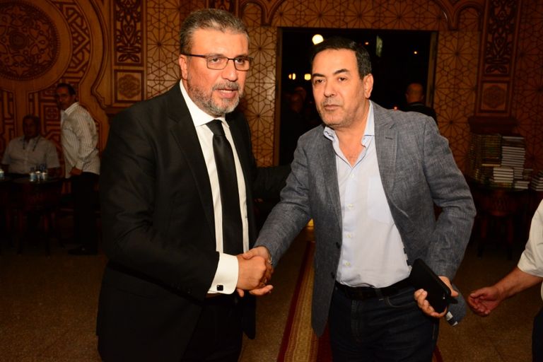  الممثل المصري أحمد عز يقدم العزاء للإعلامي عمرو الليثي