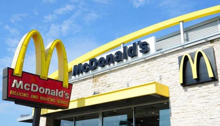 سلسلة مطاعم "ماكدونالدز" أصدرت بيانا تعتذر فيه عما حدث