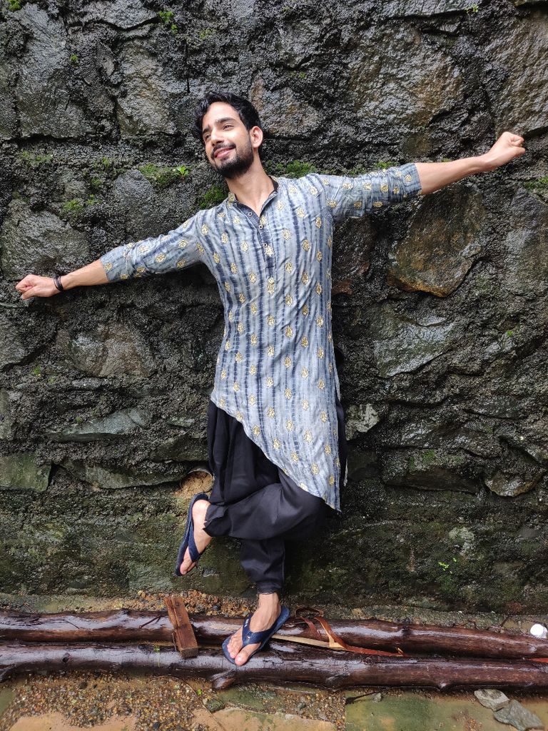 الممثل الهندي نافيين شارما