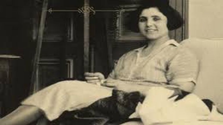 جوجل يحتفي بالمترجمة والروائية اللبنانية عنبرة سلام الخالدي