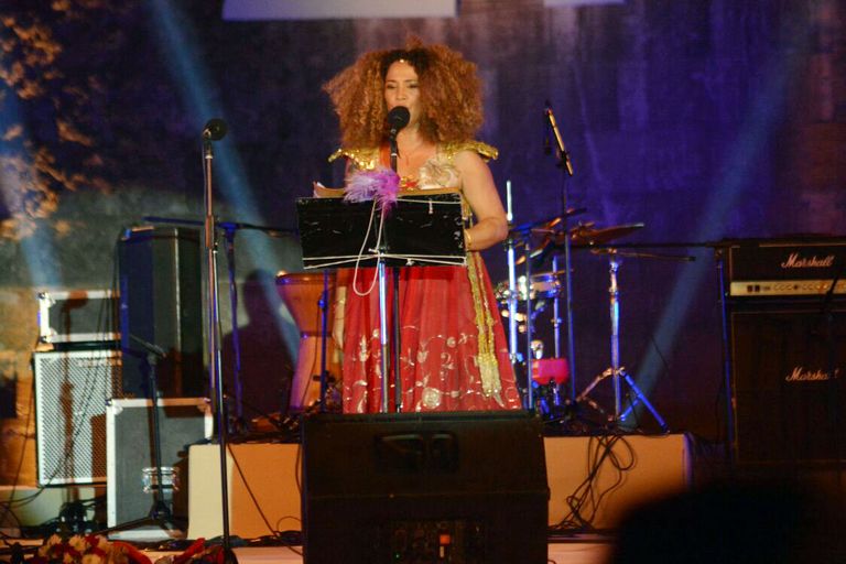 المطربة التونسية غالية بن علي تغني في قلعة صلاح الدين