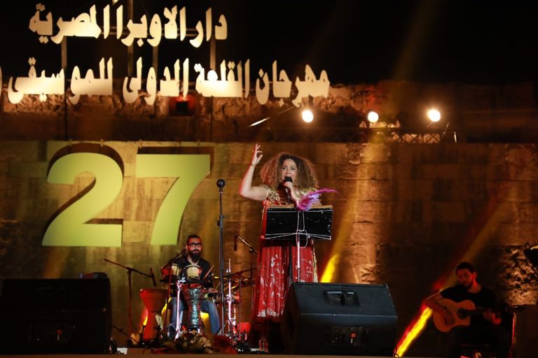 المطربة التونسية غالية بن علي تغني في قلعة صلاح الدين