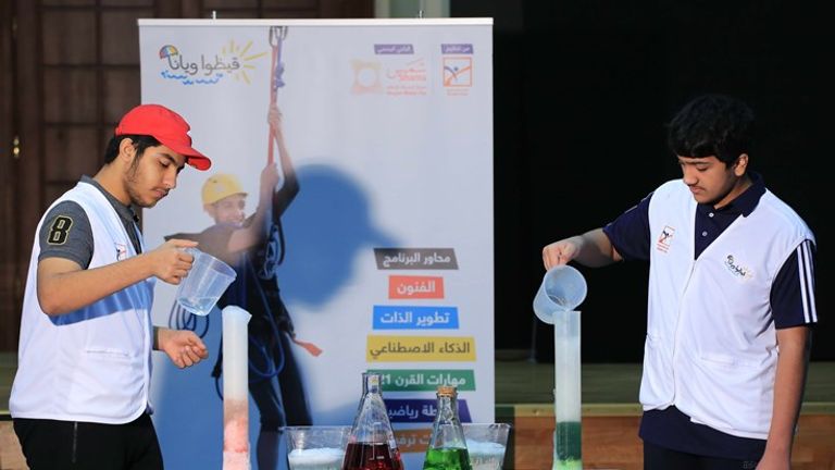 ناشئة الشارقة يشاركون في ورش تخصصية حول الحياة في الفضاء