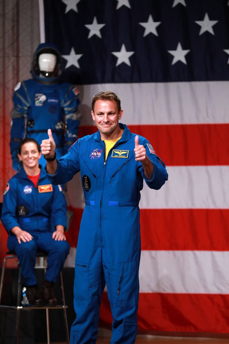 ناسا تحدد رواد فضاء أول رحلة أمريكية مأهولة منذ 2011