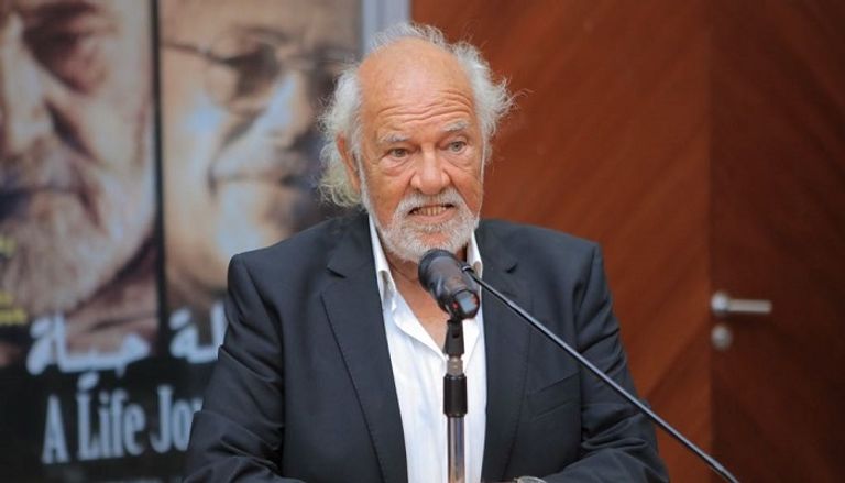 المصور السينمائي الكبير رمسيس مرزوق جانب من معرض "رحلة حياة" لآدم حنين ورمسيس مرزوق