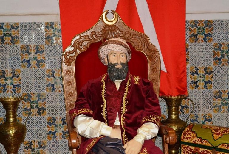 تمثال لأحمد باي في قسنطينة بدء تصوير فيلم أحمد باي في الجزائر