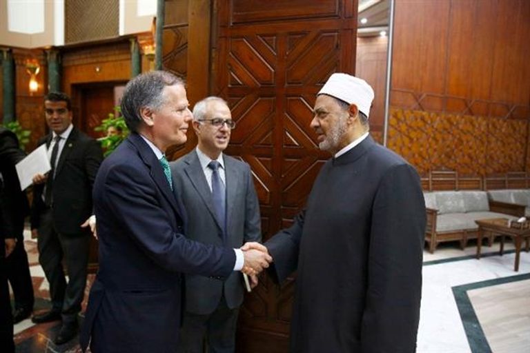 الإمام الأكبر خلال لقاء وزير الخارجية الإيطالي