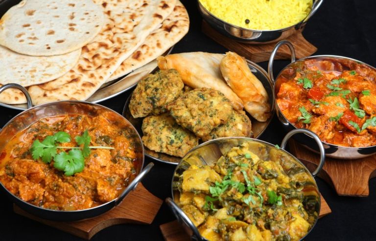 أطباق هندية شهيرة  عرض "بريق الهند" احتفالا بيوم استقلال الهند