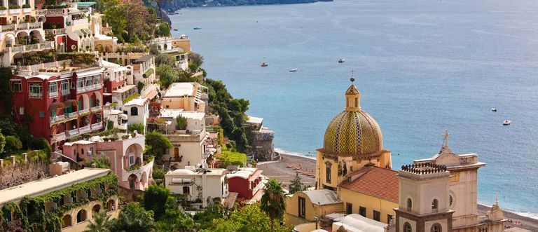 مدينة أمالفي الإيطالية