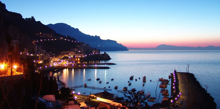 مدينة أمالفي الإيطالية