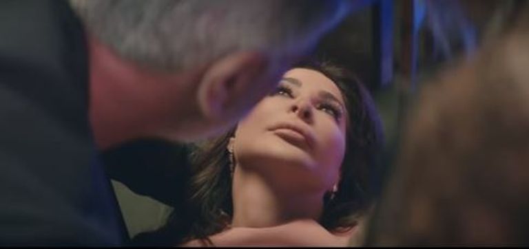 الفنانة إليسا تهزم السرطان