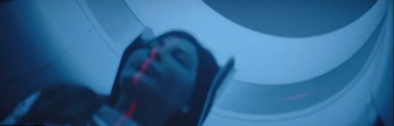 الفنانة إليسا تهزم السرطان