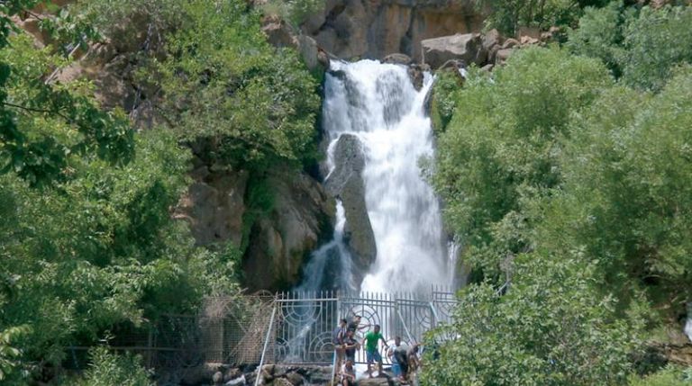 شلالات إقليم كردستان ملاذ للعراقيين من حر الصيف