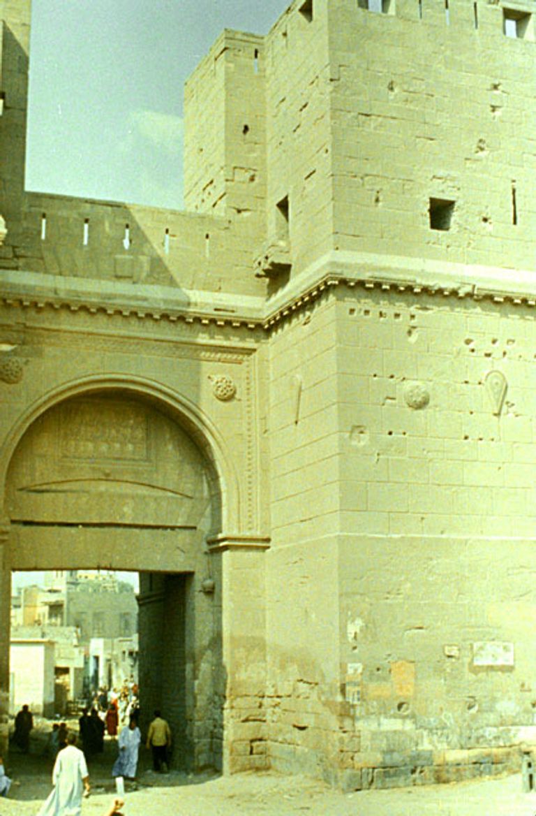 أبواب القاهرة التاريخية