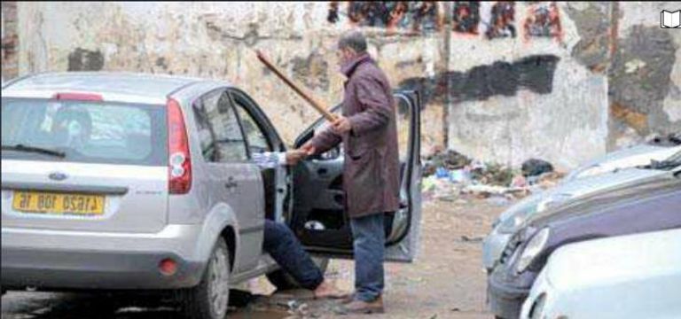 موقف سيارات غير شرعي جنازة الضحية عيسى زبير جنوب الجزائر