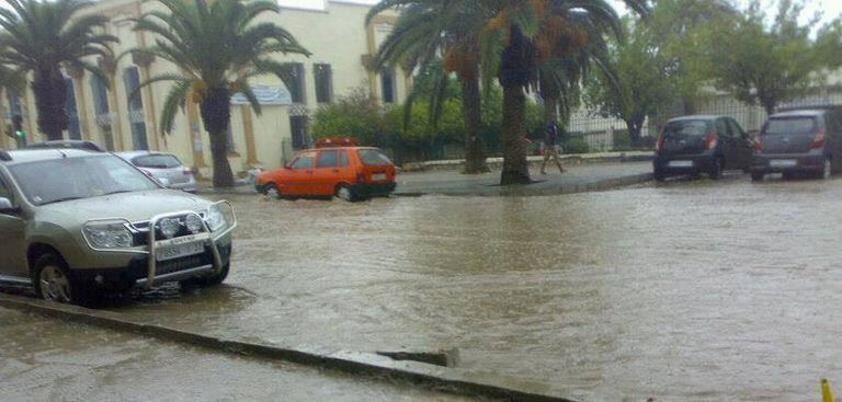 تضرر البنية التحتية جراء الأمطار 