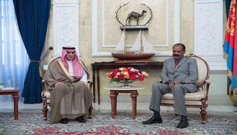 الرئيس الإريتري أسياس أفورقي مع وزير الخارجية السعودي عادل الجبير