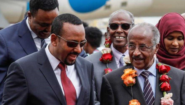 وزير الخارجية الإريتري مع رئيس وزراء إثيوبيا- أرشيف