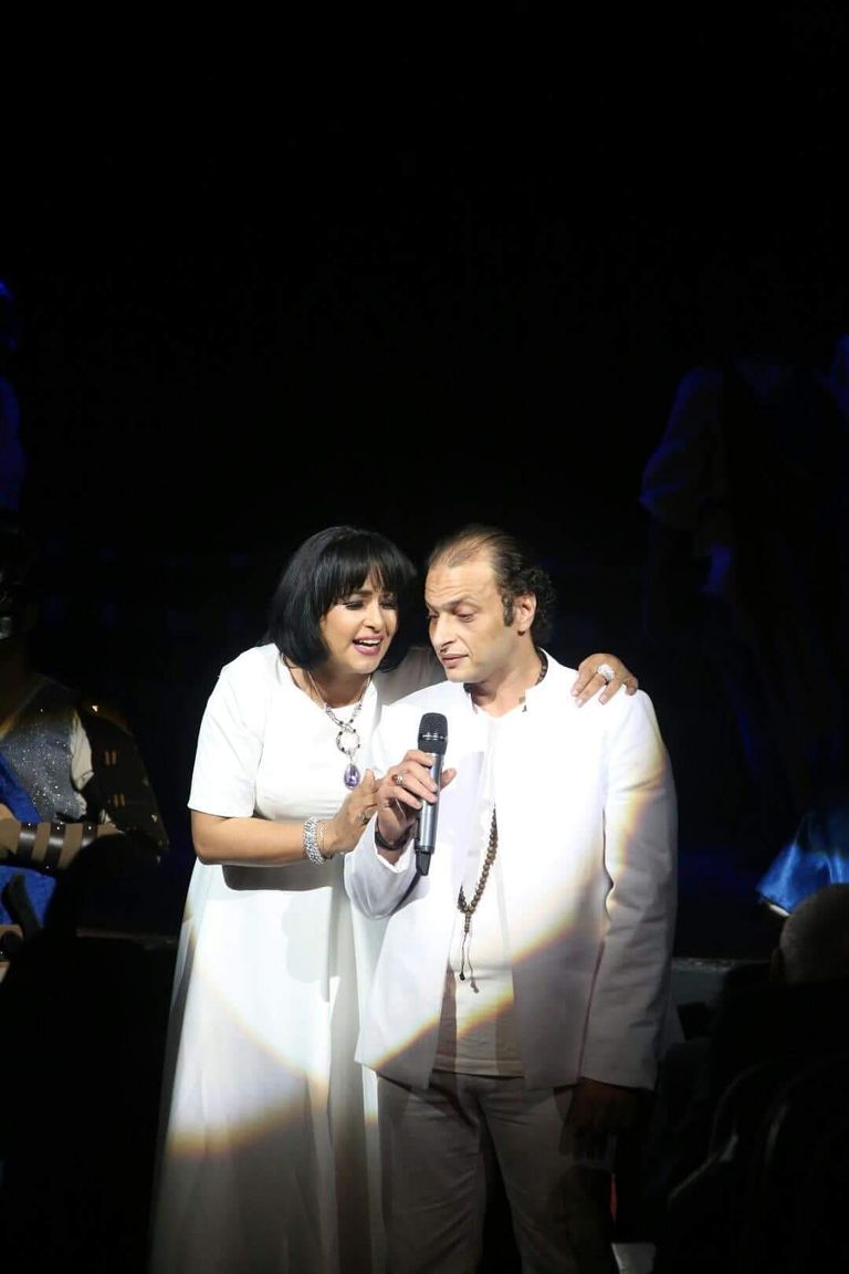 مشهد من عرض "حدث في بلاد السعادة"