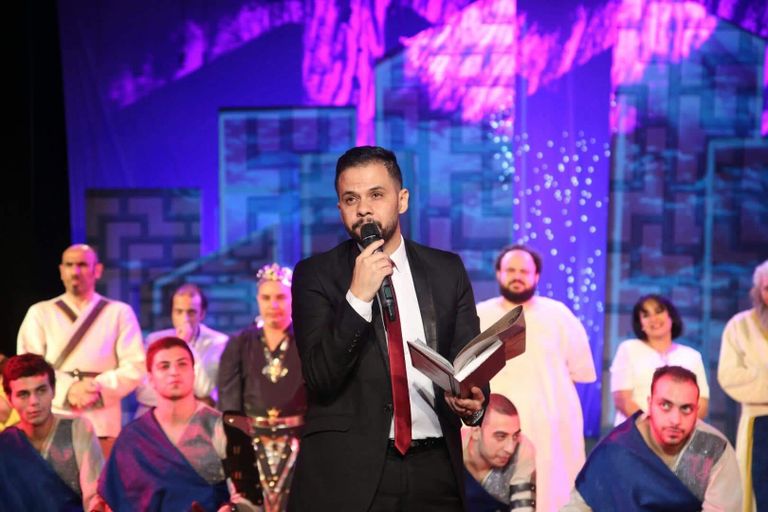 مشهد من عرض "حدث في بلاد السعادة"