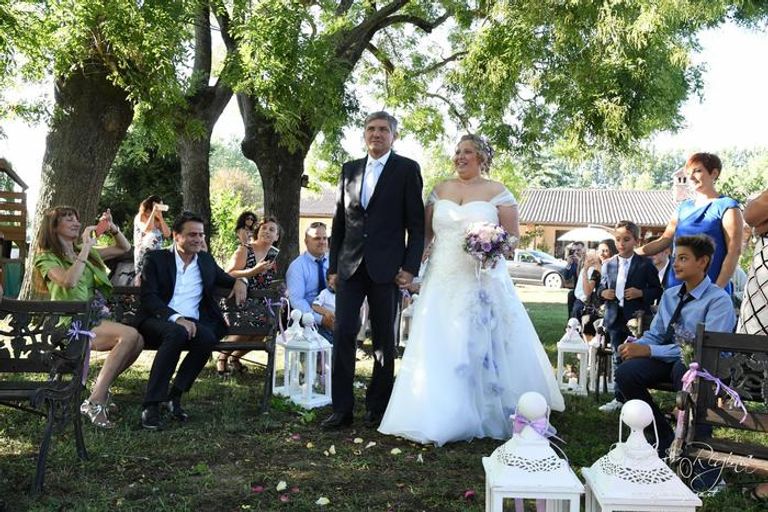 أول أتيليه في إيطاليا لتصميم فساتين زفاف الممتلئات