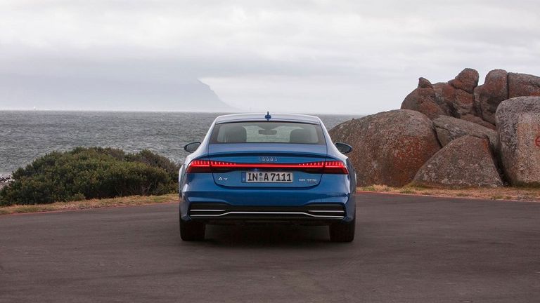 السيارة أودي A7 