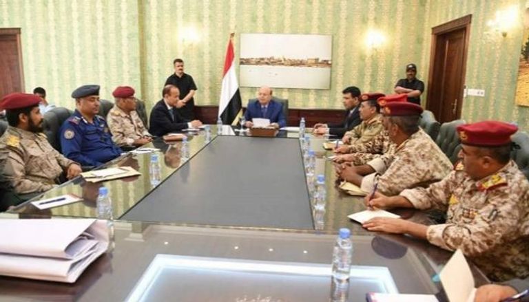 جانب من الاجتماع برئاسة الرئيس اليمني