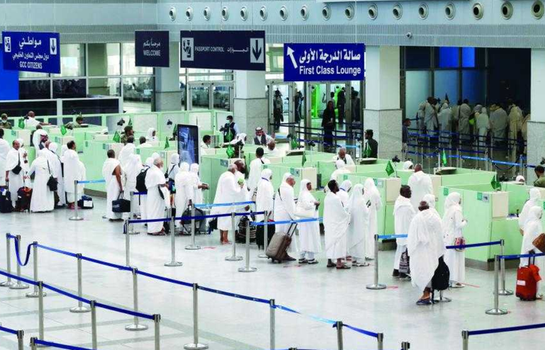 بالصور.. أنظمة أمنية لمنع تزوير وثائق الحجاج