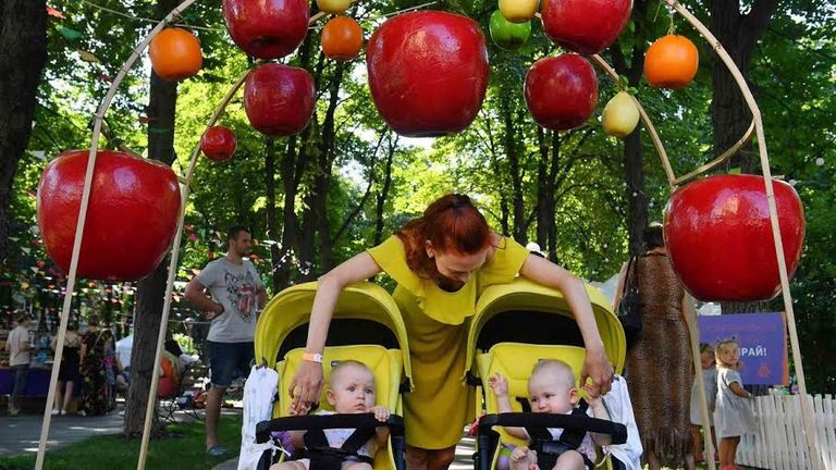 "كوبانيا فيليكيا" قرية أوكرانية تشتهر بالتوائم 