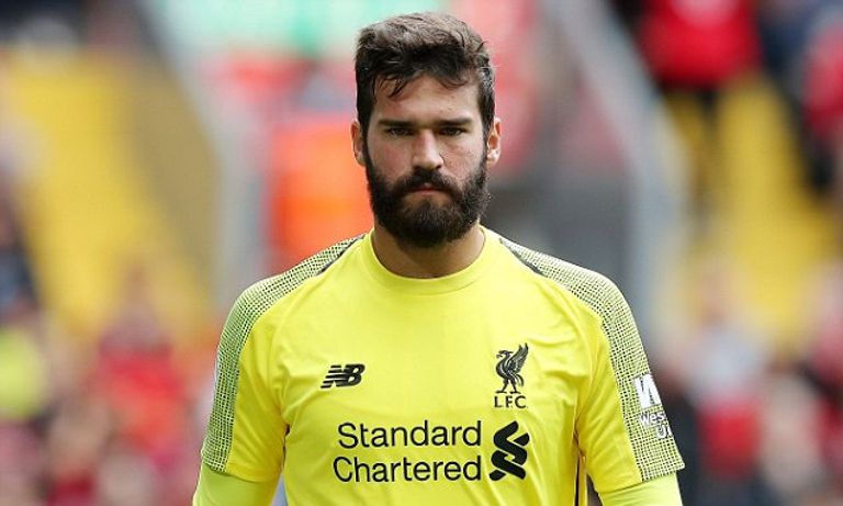 أليسون بيكر 