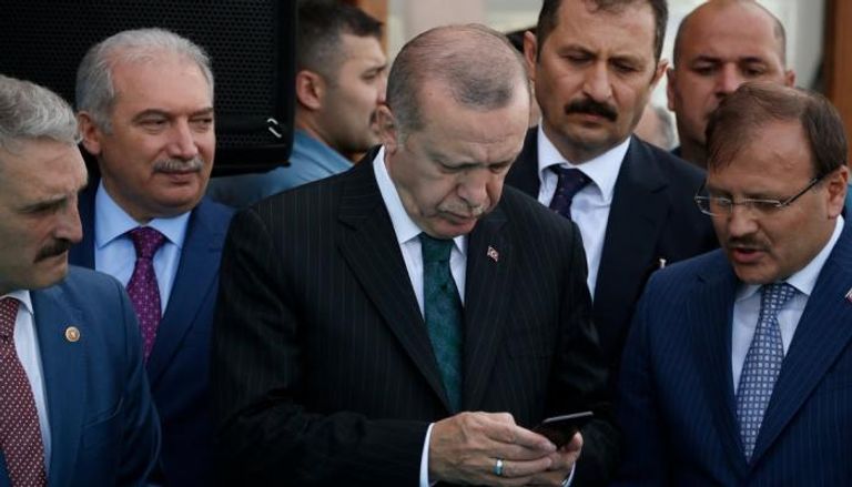 الرئيس التركي رجب طيب أردوغان يستخدم 