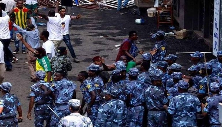 عناصر من الشرطة الإثيوبية لحظة انفجار أديس أبابا - أرشيفية