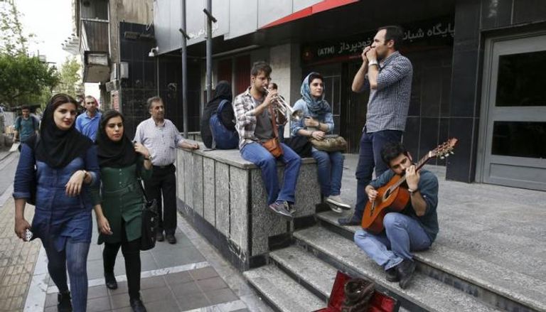 موسيقى الشارع في إيران - أرشيفية
