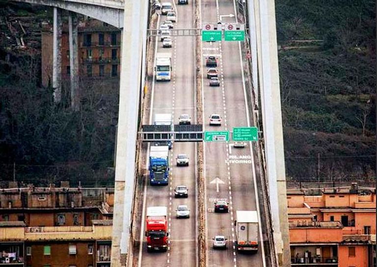 جسر موراندي في جنوة