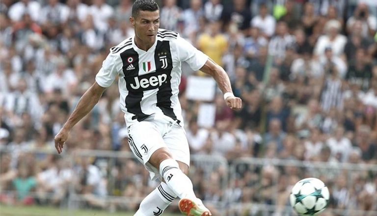 لوكا توني لاعب يوفنتوس السابق