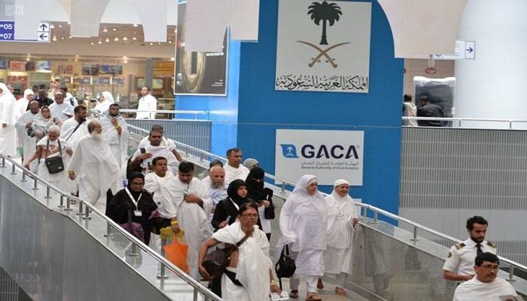 توافد حجاج بيت الله الحرام على المطارات السعودية 