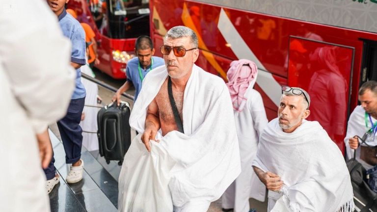 وصول 500 حاج فلسطيني من ضيوف خادم الحرمين الشريفين 