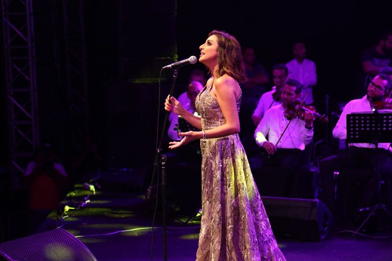 من حفل المطربة أنغام