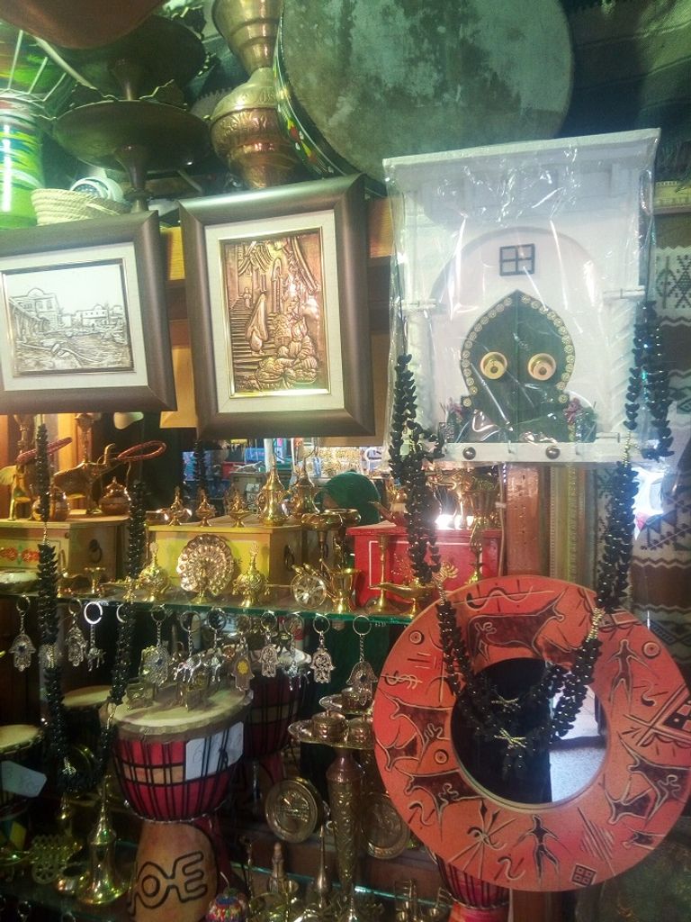 أقدم محل لبيع القطع التقليدية في الجزائر أقدم محل لبيع القطع التقليدية في الجزائر