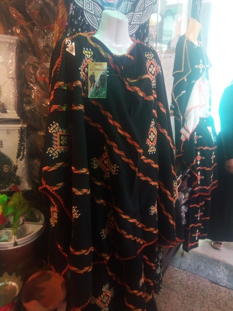 أقدم محل لبيع القطع التقليدية في الجزائر أقدم محل لبيع القطع التقليدية في الجزائر