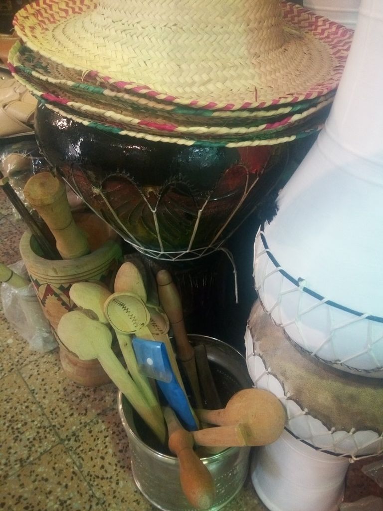 أقدم محل لبيع القطع التقليدية في الجزائر أقدم محل لبيع القطع التقليدية في الجزائر