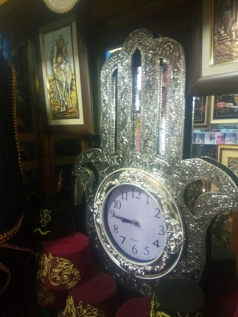 أقدم محل لبيع القطع التقليدية في الجزائر أقدم محل لبيع القطع التقليدية في الجزائر