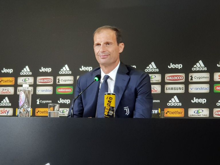 ماسيمليانو أليجري مدرب يوفنتوس كريستيانو رونالدو نجم يوفنتوس